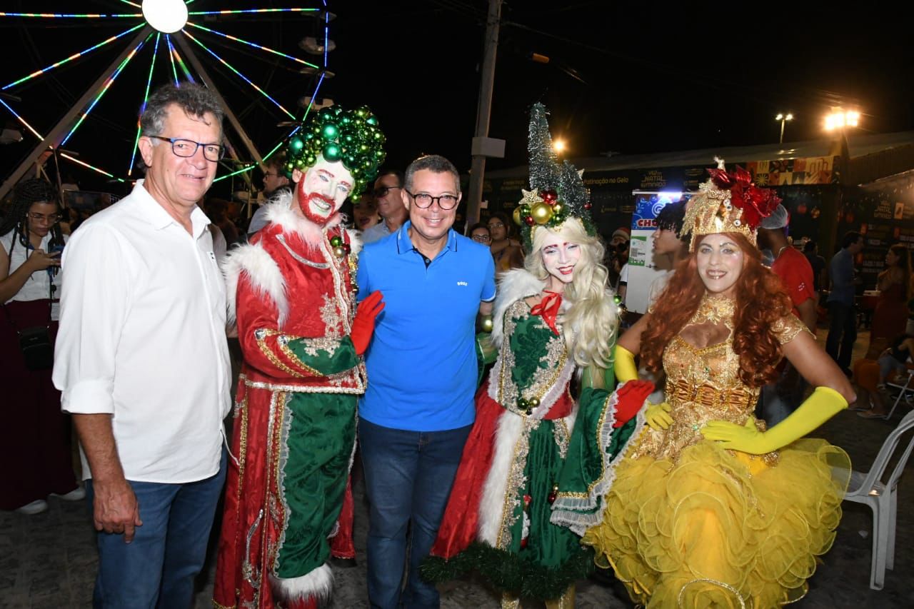 Laércio Oliveira acompanha encerramento da Vila do Natal Iluminado em Aracaju