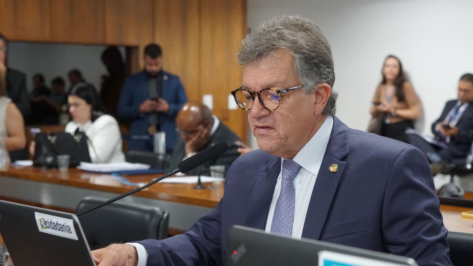 Senador Laércio Oliveira apresenta emenda que garante qualidade do combustível