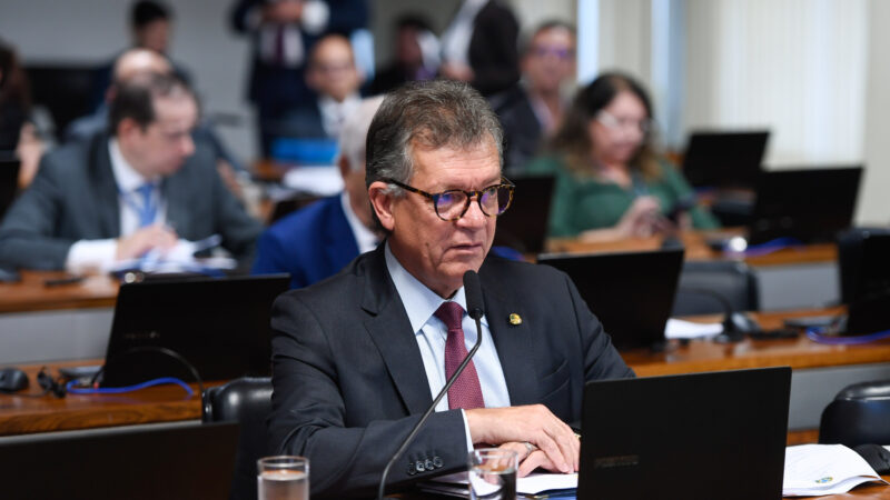 Laércio destinou emendas e apresentou projetos na área de educação