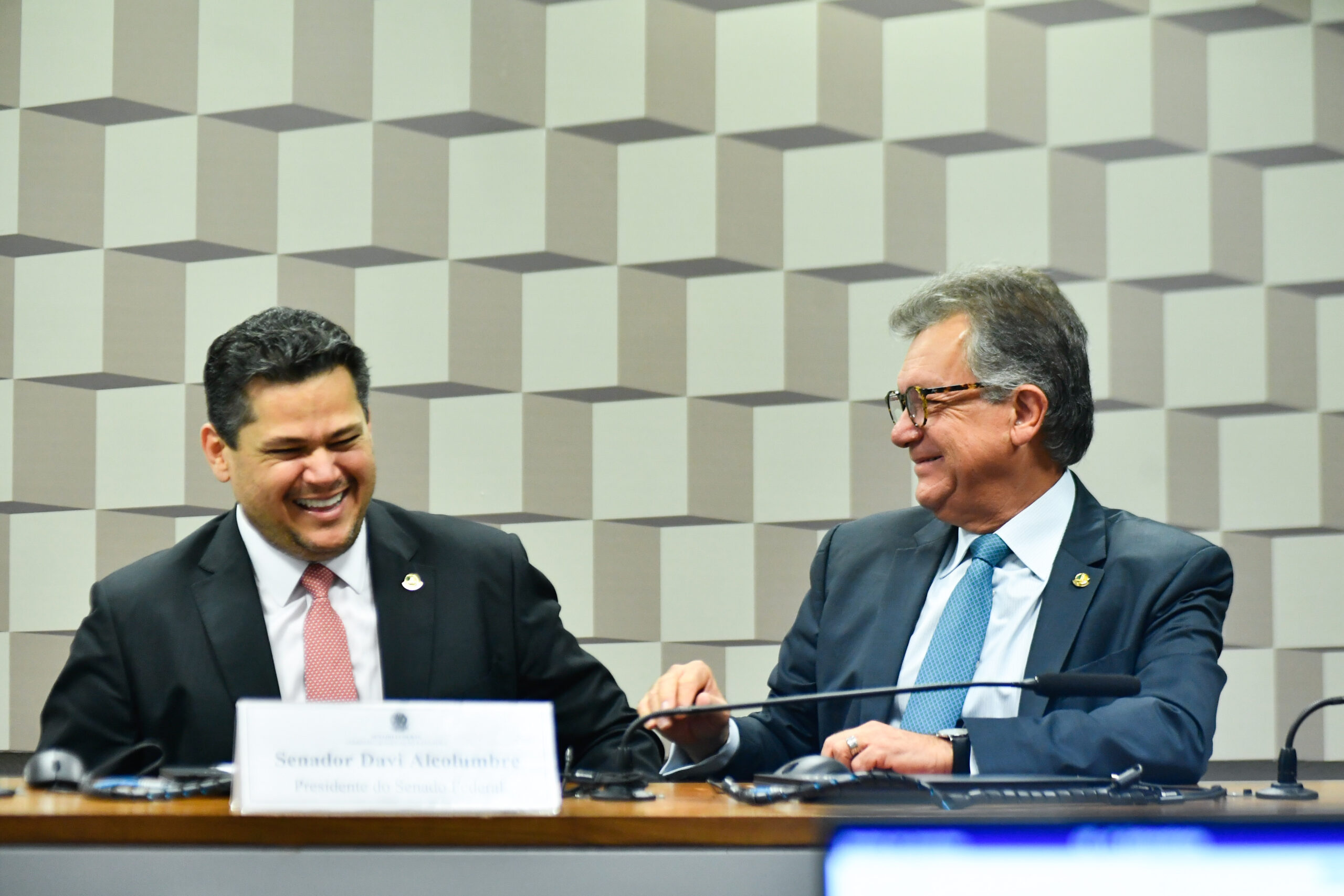 Senador Laércio Oliveira assume titularidade em quatro comissões do Senado